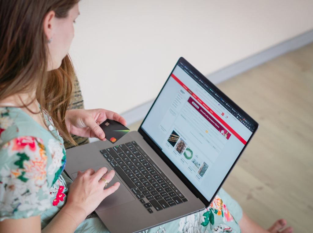 A Plataforma Auto Arremate é muito mais do que uma ferramenta para repasse de veículos: ela oferece um verdadeiro pacote de soluções que apoiam concessionárias e lojistas em todas as etapas da negociação. O objetivo é proporcionar não apenas agilidade na venda, mas também transparência e confiança para todos os envolvidos.